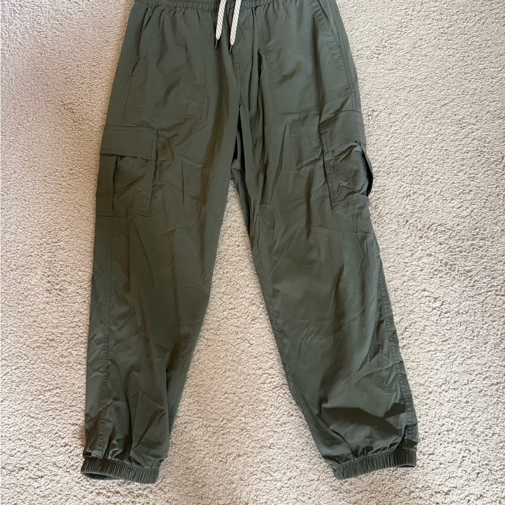 Womens Vuori Olive Green Cargo Perfomance Jogger Pants